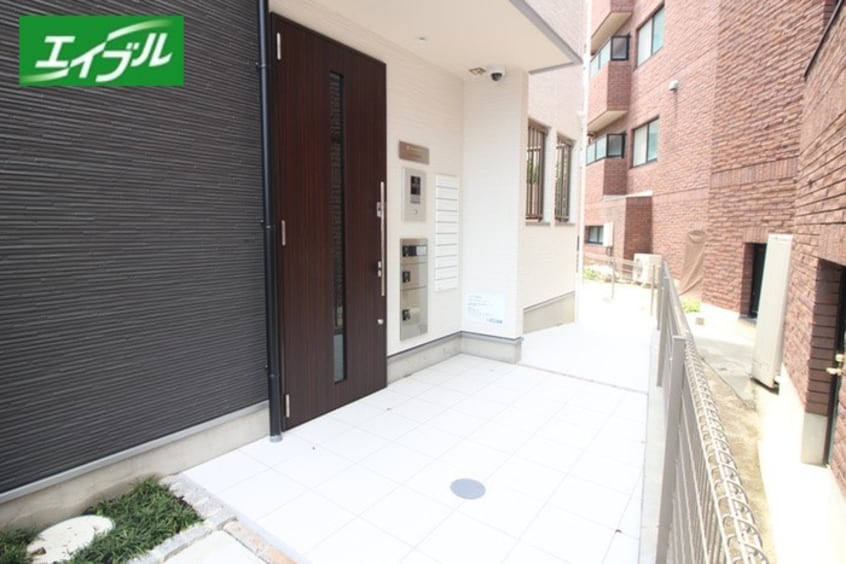 エントランス部分 ジュネス桜駅前