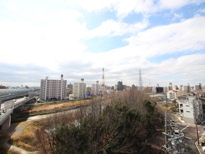 室内からの展望 リバ－パ－ク植田東