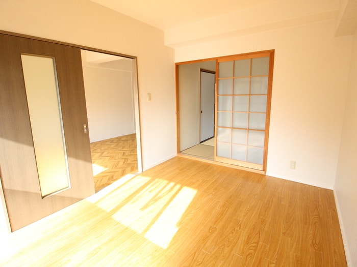 居室 リバ－パ－ク植田東