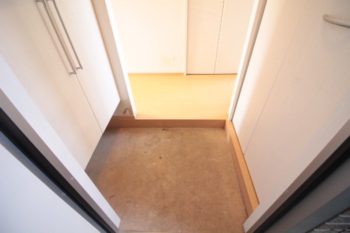 玄関 カ－サヴェルデ