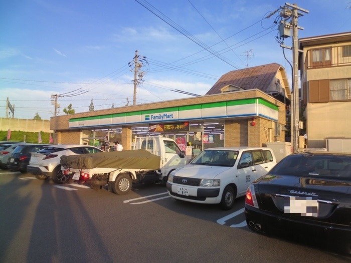ファミリーマート中川ときわ店(コンビニ)まで271m Taste八田