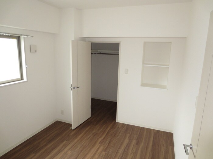 居室 カ－サミツクラ