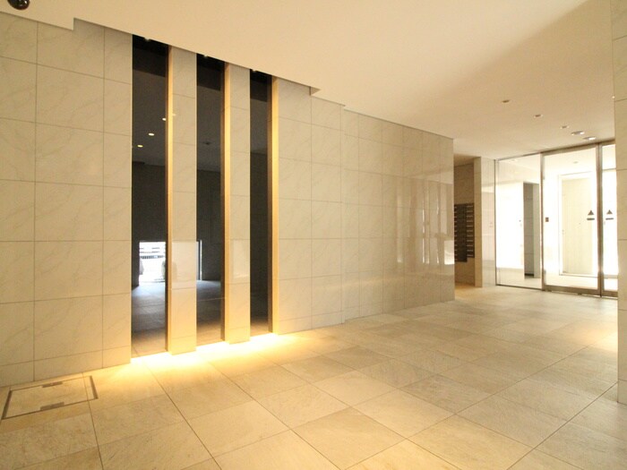 エントランス部分 カ－サミツクラ