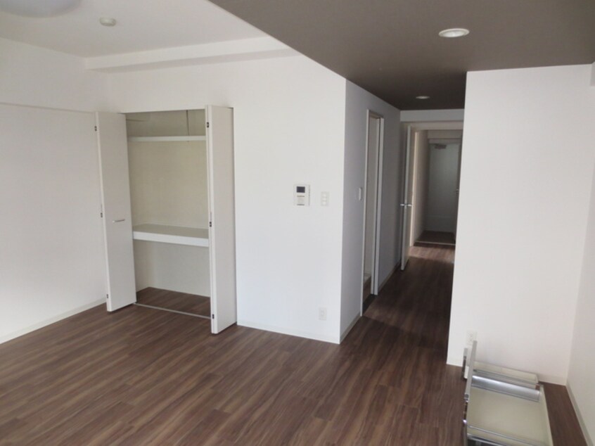 居室 カ－サミツクラ