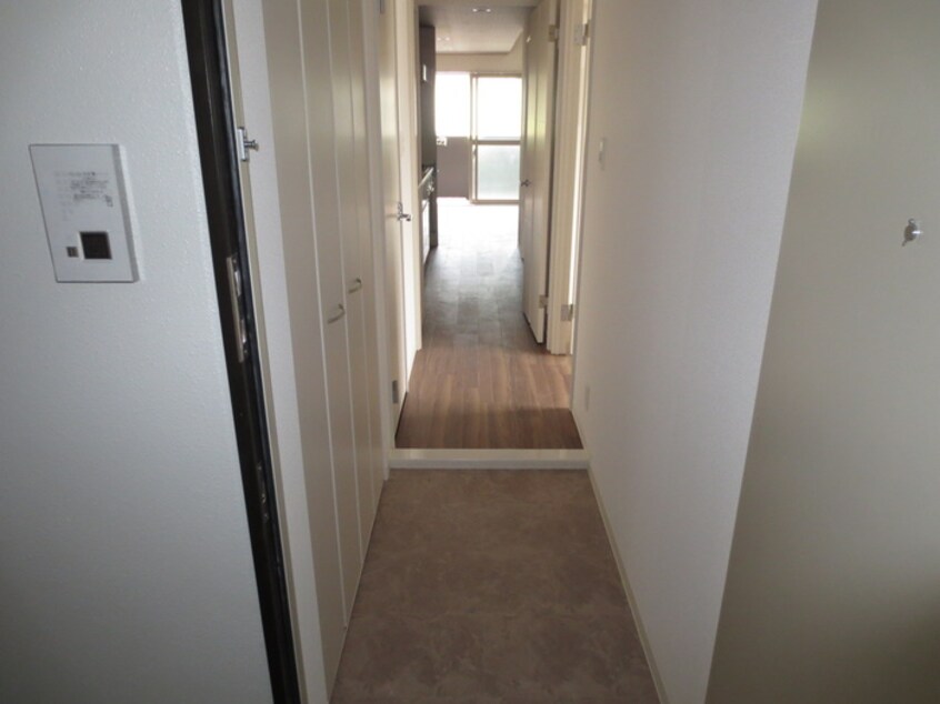 玄関 カ－サミツクラ