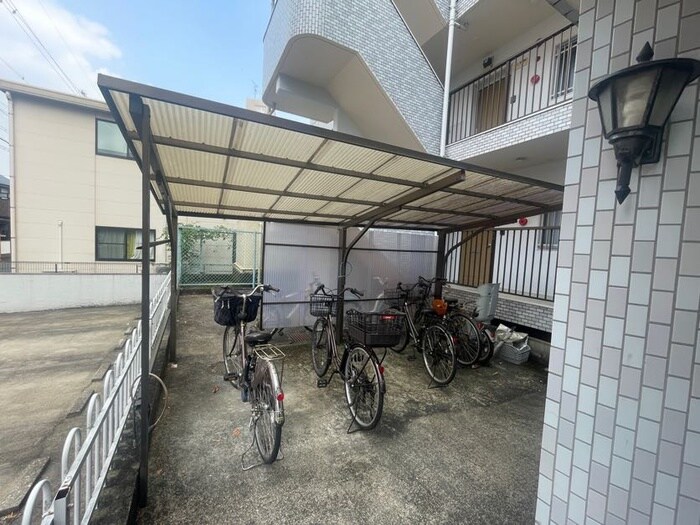 駐輪場 ウィングコート平針