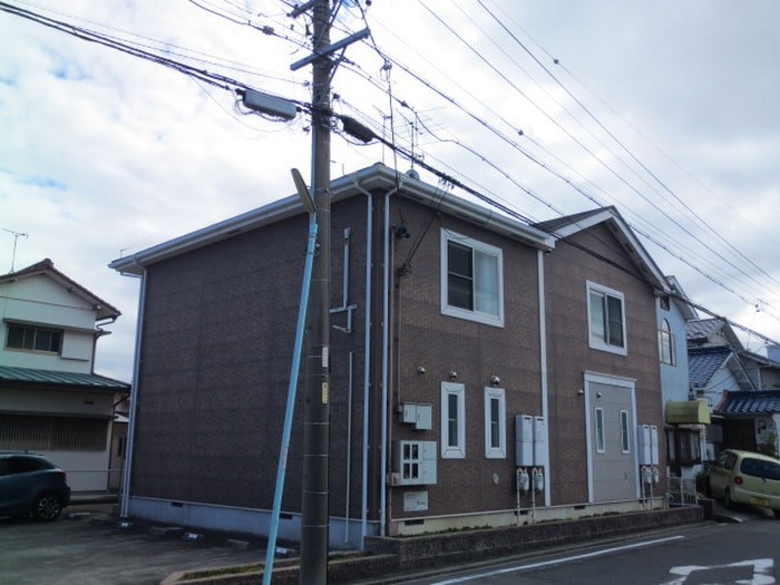 外観写真 ハ－フ・ム－ン