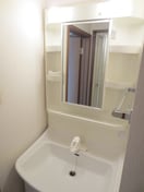 洗面 ハ－フ・ム－ン