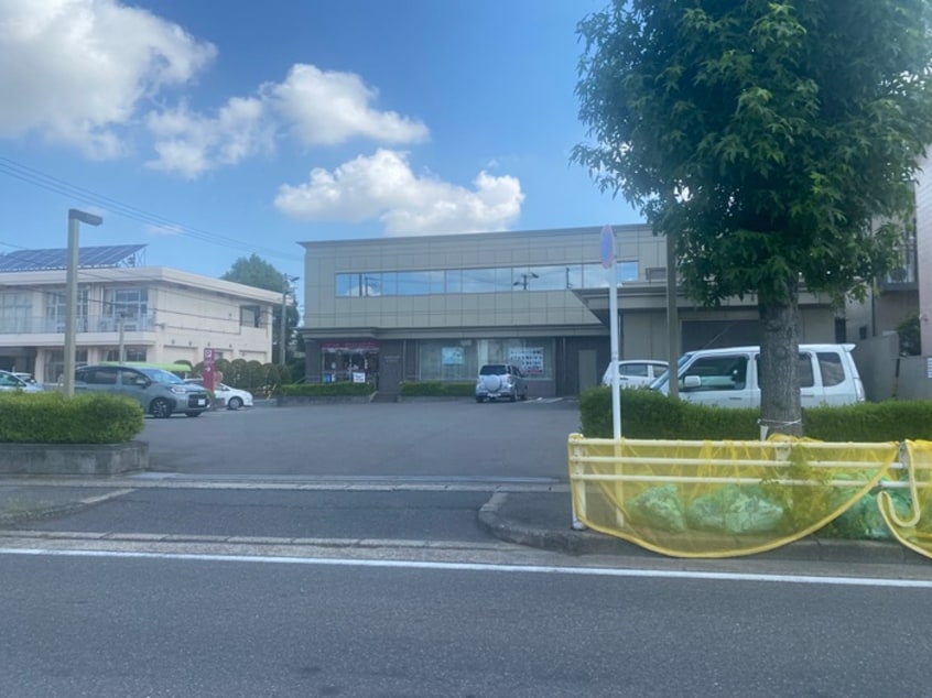 西尾信用金庫(銀行)まで750m MAGNORIA　HOUSE　A