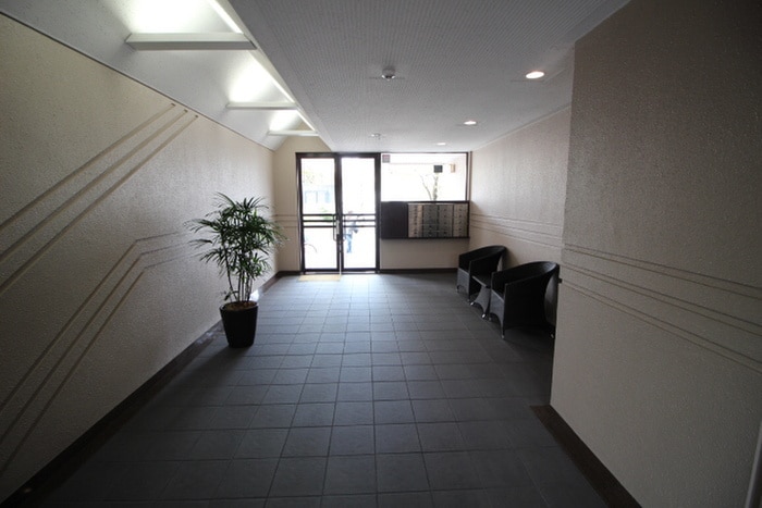 エントランス部分 メナージュマルヤマ