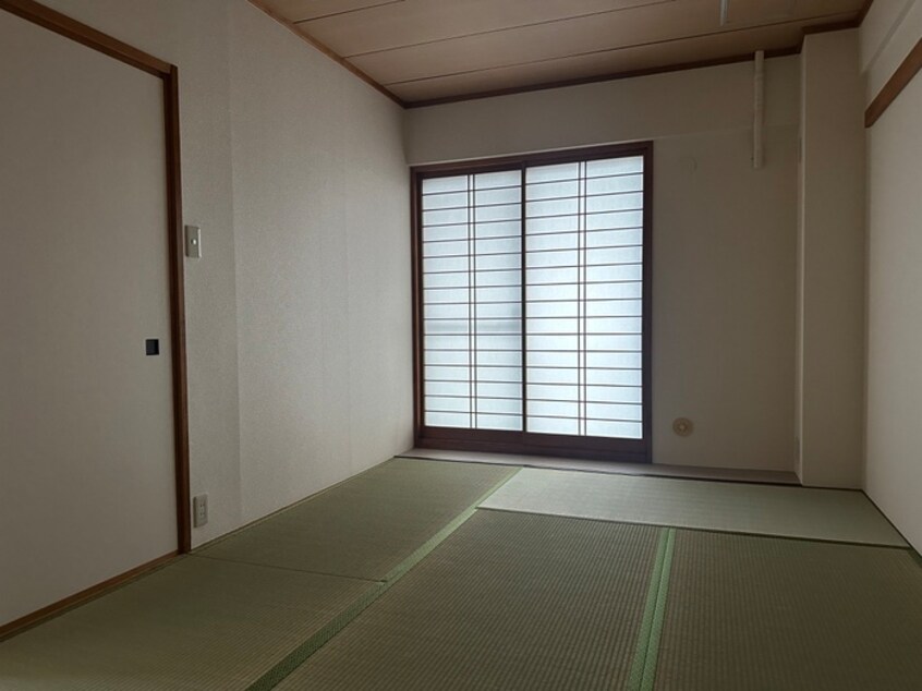 居室 メナージュマルヤマ