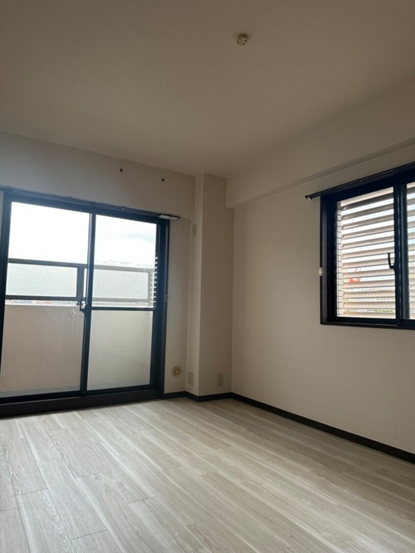 居室 メナージュマルヤマ