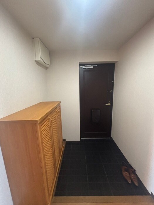 玄関 メナージュマルヤマ