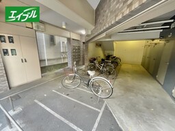 駐輪場