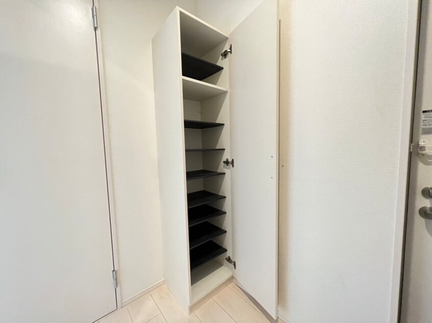 靴箱 ＧＲＡＮＤＴＩＣ平安通