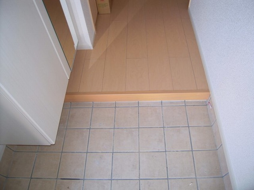 玄関 ミッデリア