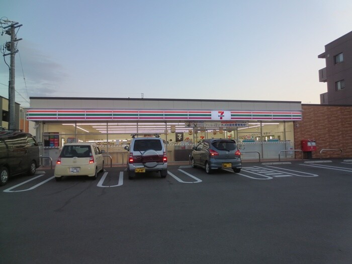 セブンイレブン名古屋烏森町8丁目店(コンビニ)まで343m アンピオ八田