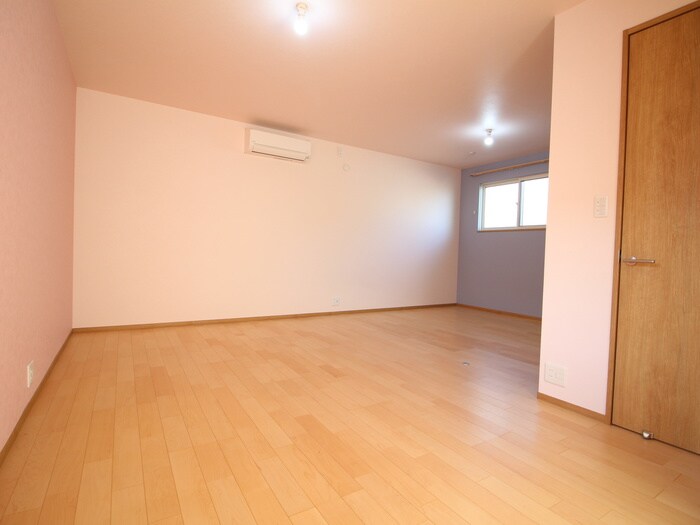 居室 豊田市浄水町貸家