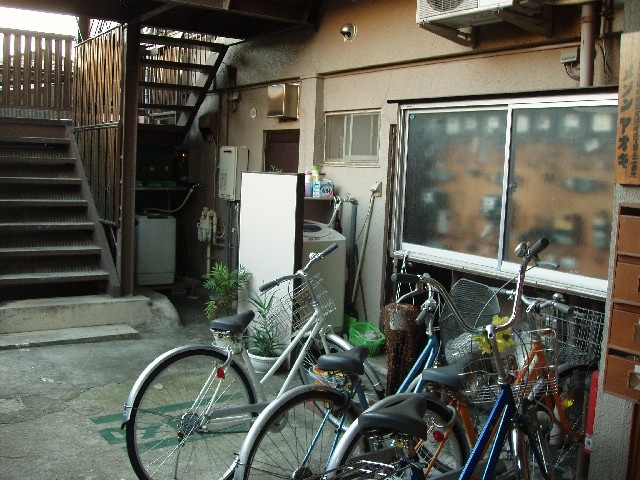 駐輪場 メゾンアオキ（４、５号室）