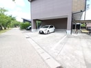 駐車場 リバ－フィ－ルド山口
