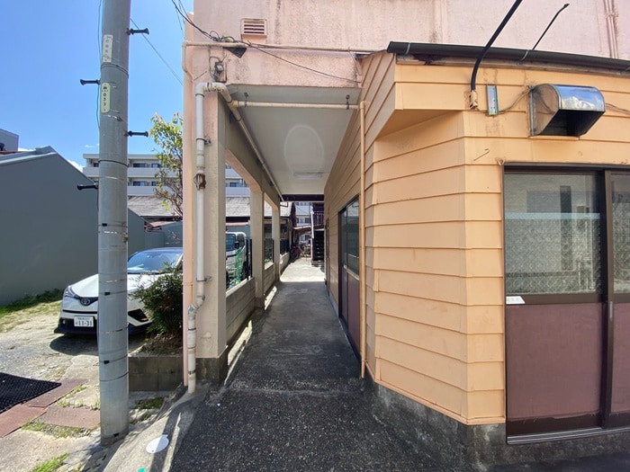 エントランス部分 メゾンアオキ