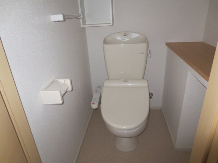 トイレ フラン　カーサ　木曽川B