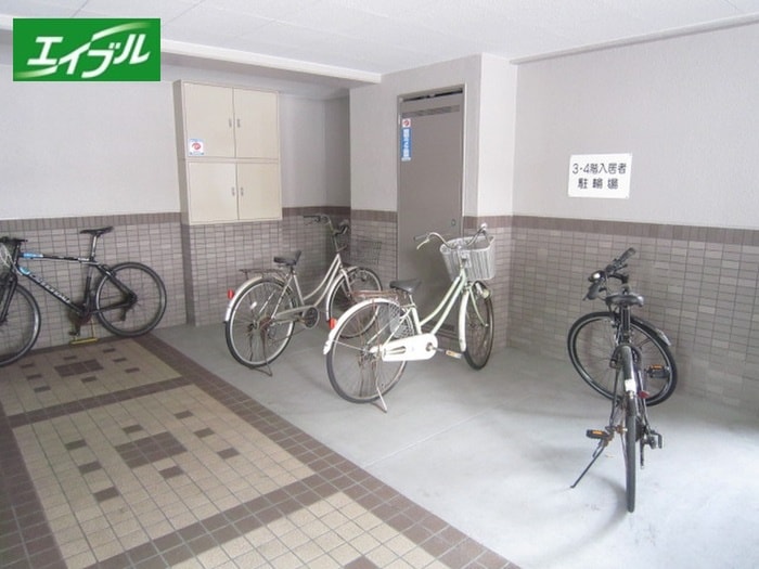 駐輪場 KATES　HOUSE