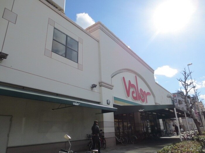 バロー(スーパー)まで821m KATES　HOUSE