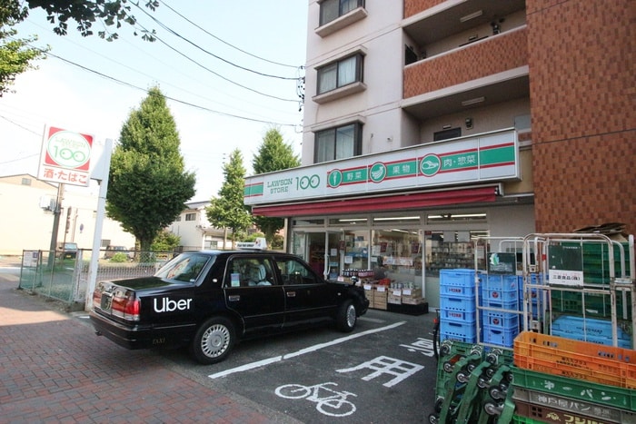 ローソンストア100稲葉地店(コンビニ)まで520m アニメート泉