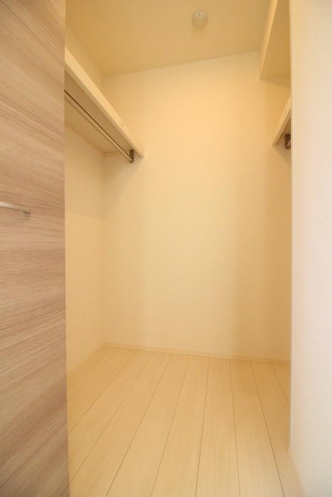 収納 エクセレンス東山