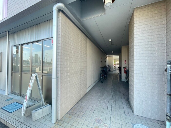 駐輪場 コーポノザキ４