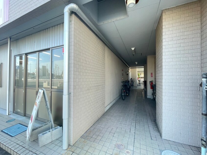駐輪場 コーポノザキ４