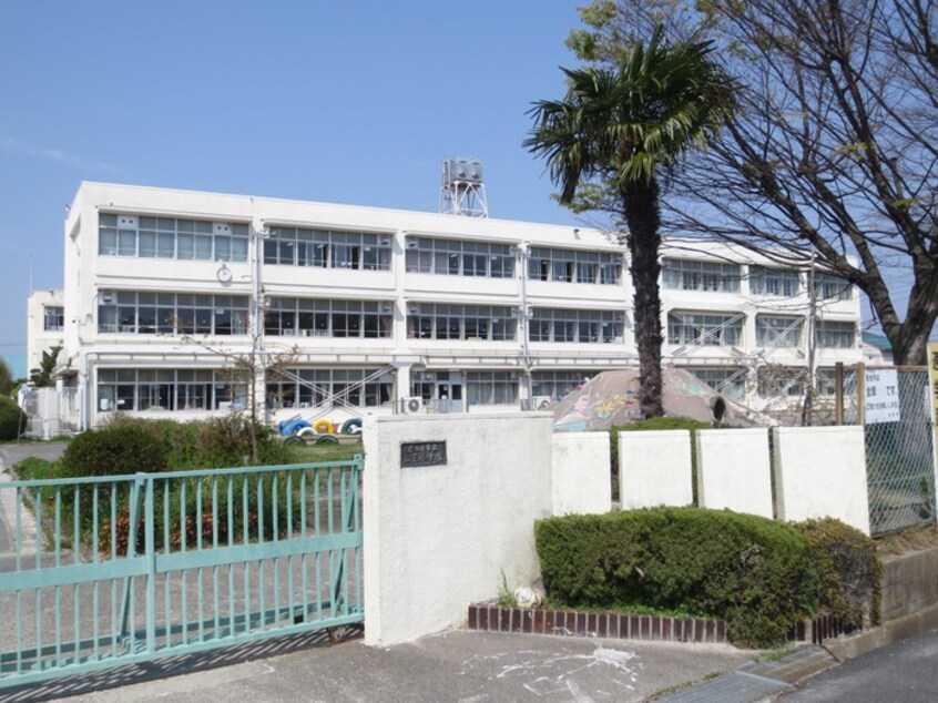山王小学校(小学校)まで271m コーポノザキ４