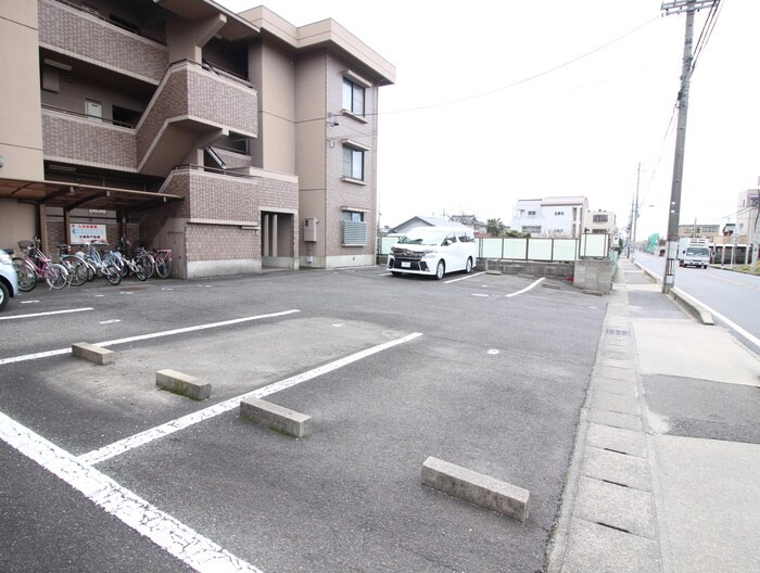 駐車場 ベルグ本地