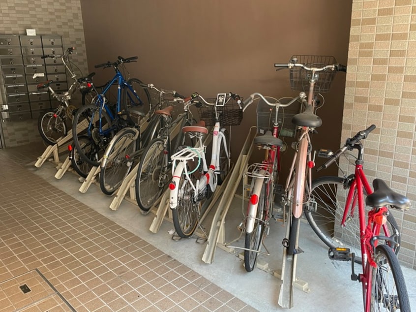 駐輪場 グランビル金山