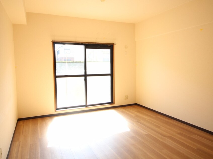 居室 レ－ジュ徳重