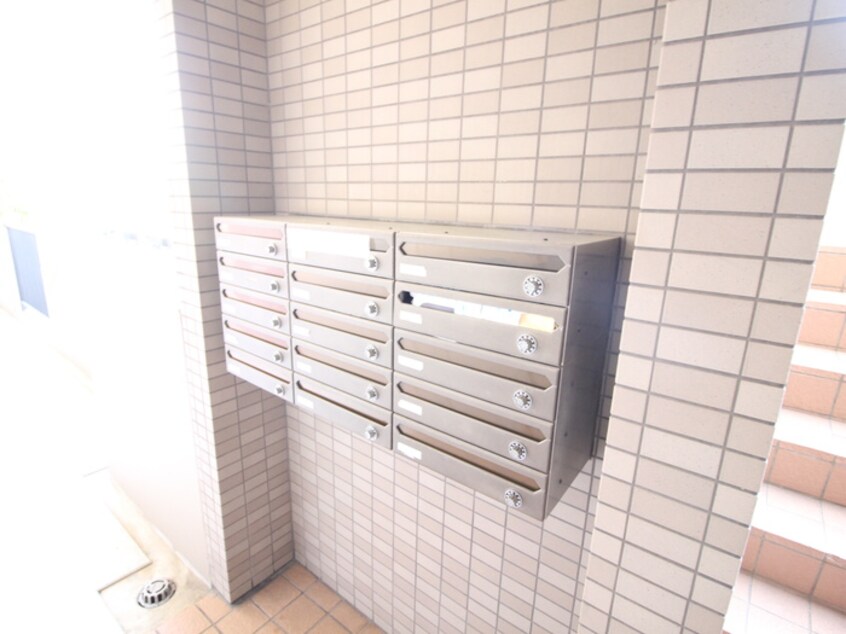 建物設備 レ－ジュ徳重