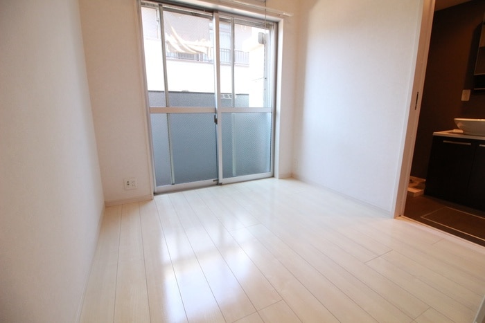 居室 Gradius Nakawari