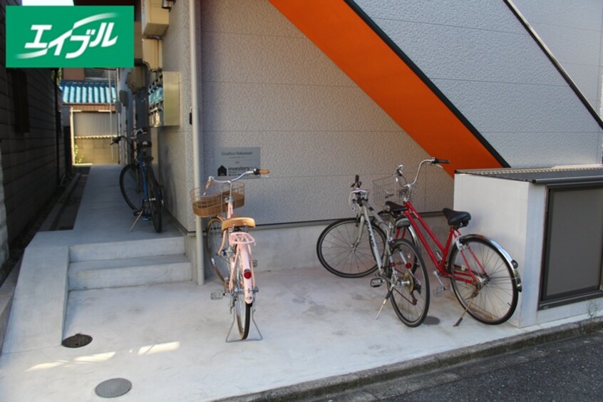 駐輪場 Gradius Nakawari