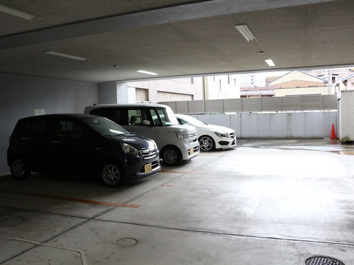 駐車場 レインボ－ピア八熊
