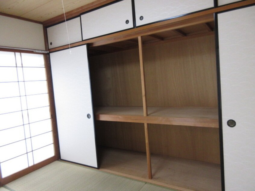 収納 ハイツ白山