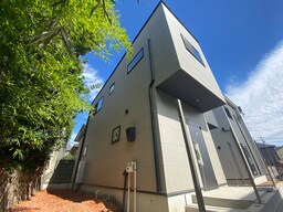 建築中