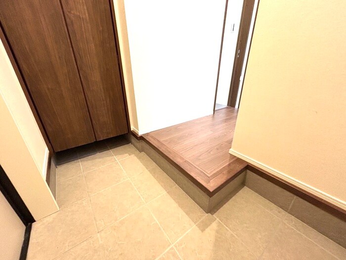 玄関 仮）西畑戸建　A棟