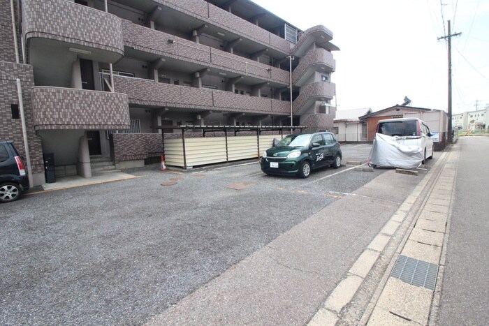 駐車場 サンハイツ白山