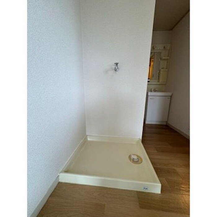 洗濯機置場 クオーレ稲島