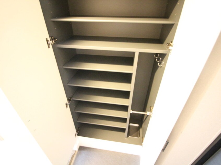 靴箱 ﾌｧｽﾃｰﾄ名古屋ﾗﾌﾟｿﾃﾞｨ