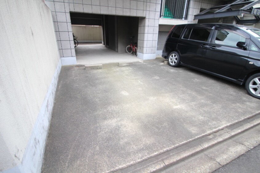 駐車場 堀田朝日マンション