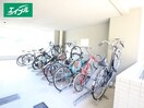 駐輪場 ルーエ金山
