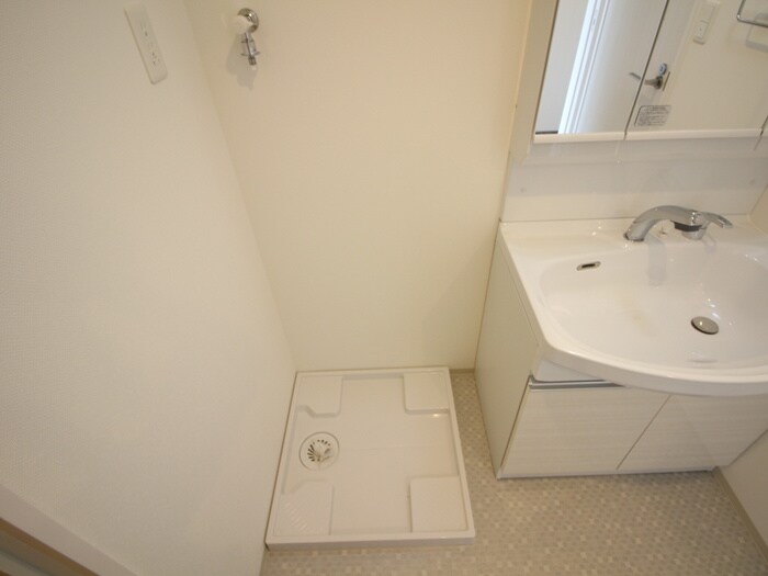 洗濯機置場 ルーエ金山