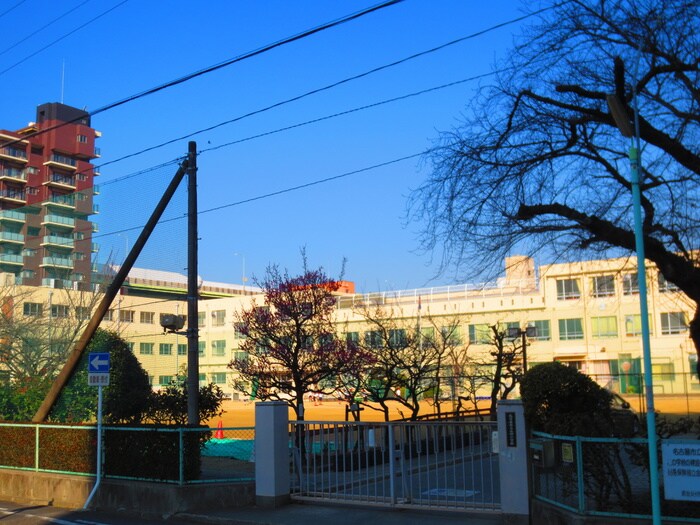 名古屋市立山吹小学校(小学校)まで591m ファ－ニス白壁